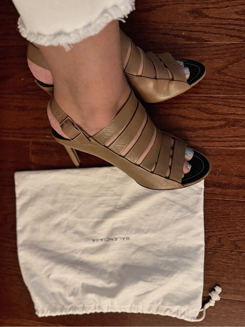 SHIPS FREE 🏷️ NWT Balenciaga Strappy Open-Toe Heeled sz 40 (small fading)